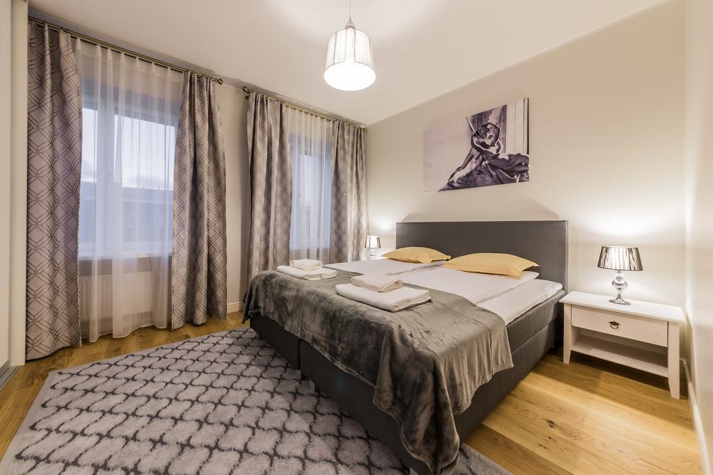 Pronksi 3 Apartments Reval Zimmer foto