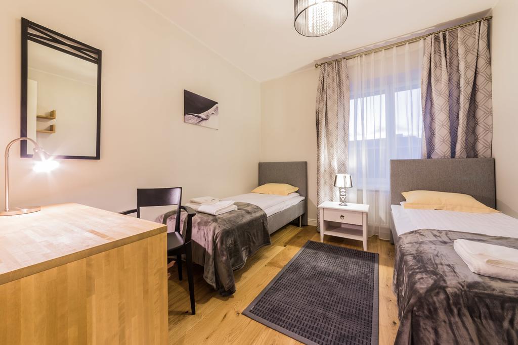 Pronksi 3 Apartments Reval Zimmer foto