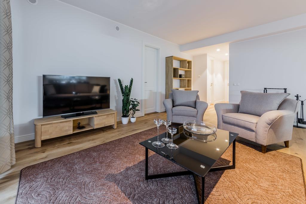 Pronksi 3 Apartments Reval Zimmer foto